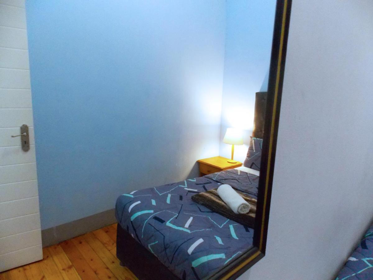 Trap Houz Backpackers Hostel Cape Town Exterior photo
